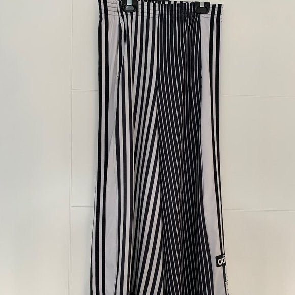 ADIDAS ORIGINALS WIDE LEGGED BLACK WHITE PANTS - Picture 3 of 5